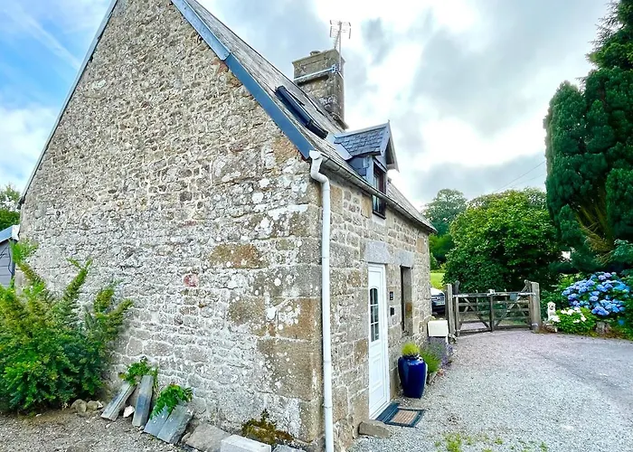 Le Petit Fleur - The Little Flower, Cosy Cottage